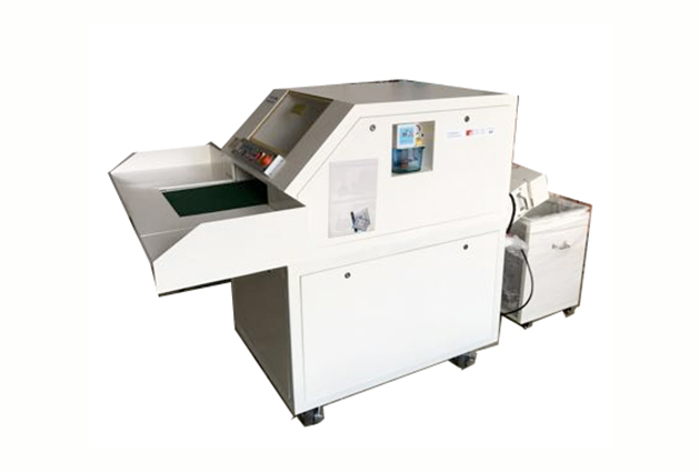 428100 Conveyor Belt Shredder